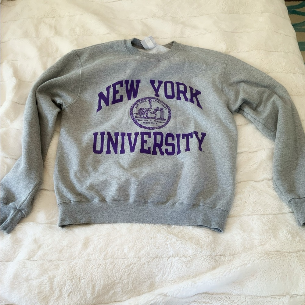 NYU sweatshirt